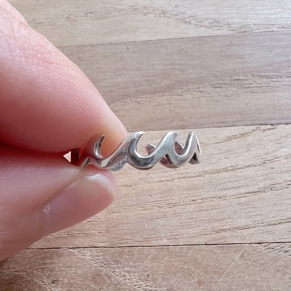 925 Sterling silver pura vida wave band ring size 5.5 ocean ring - Picture 1 of 11